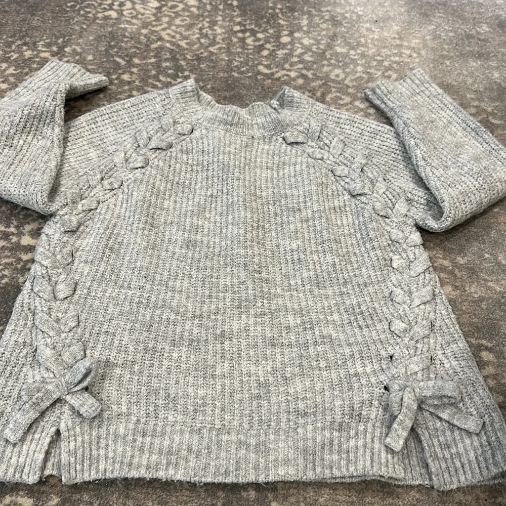 ZARA FANCY COLLECTION GRAY LACED UP SWEATER KIDS